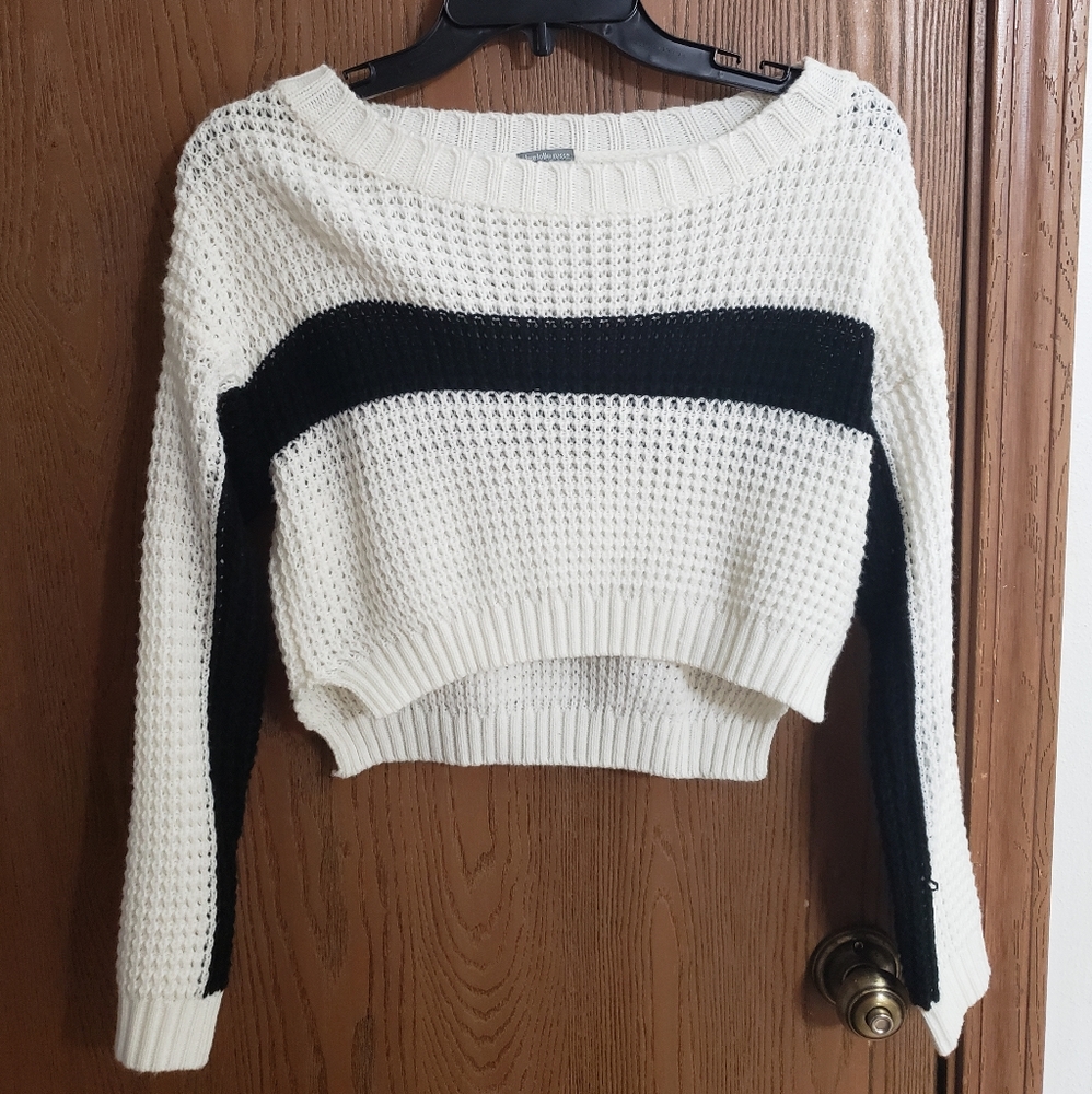 White cropped sweater with black stripe